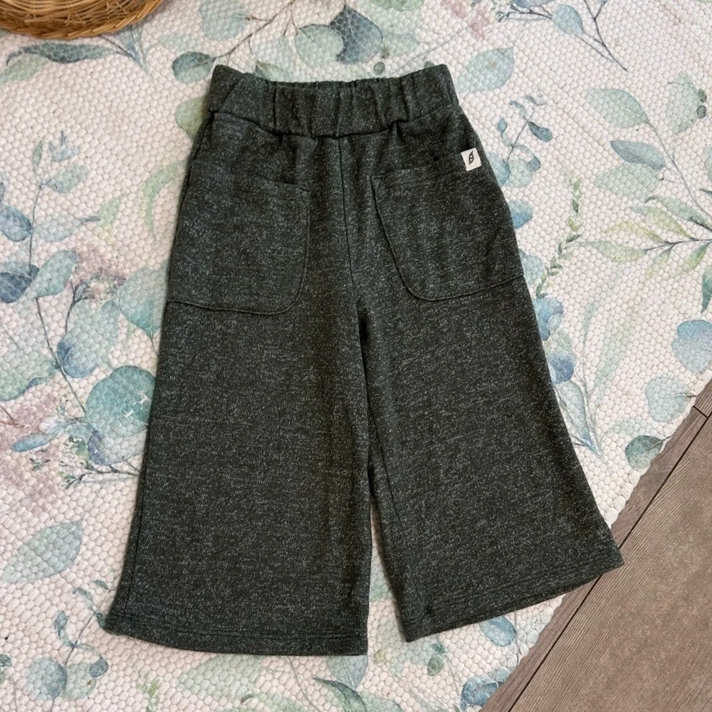 New Easy-Peasy Toddler Girl Hacci Wide Leg Pant Size 2T New without tags